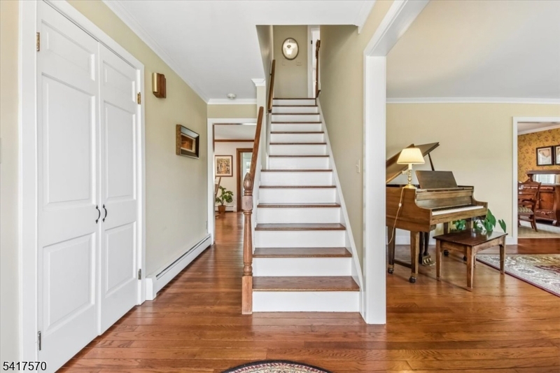 42 Sutton Road Califon, NJ 07830 - Photo 4 of 42