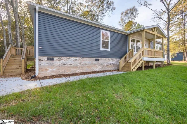 $209,900 | 13 Beulah St Due Street, Due West, SC 29639