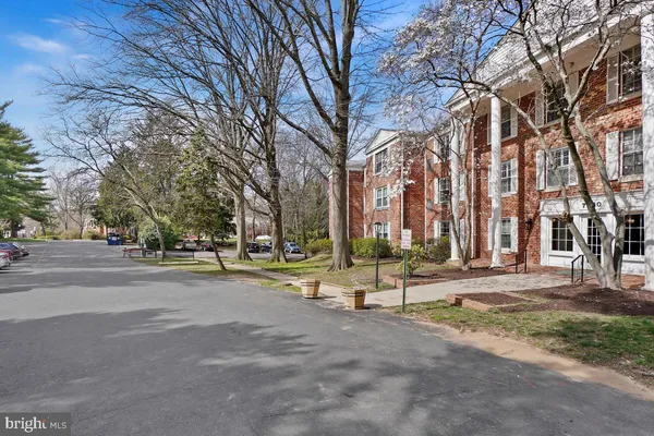 $2,600 | 7630 Provincial Drive, Unit 102, McLean, VA 22102