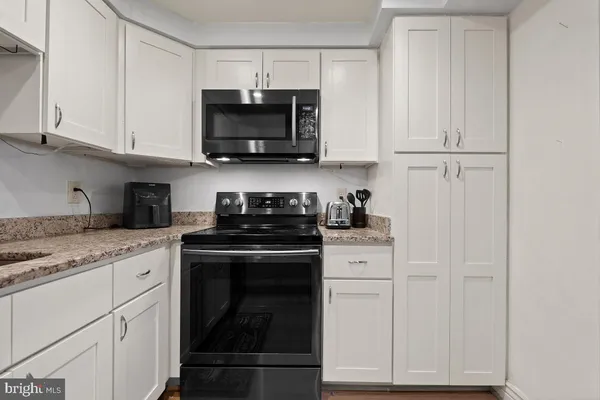 $2,600 | 7630 Provincial Drive, Unit 102, McLean, VA 22102