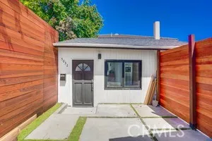 a view of entrance of the house