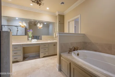 $961,000 | 309 Oakleaf Drive, Lafayette, LA 70503