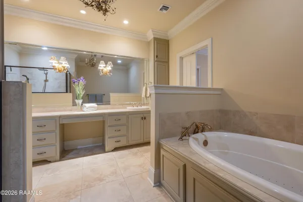 $961,000 | 309 Oakleaf Drive, Lafayette, LA 70503