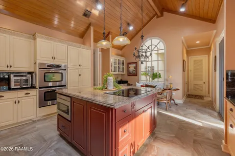 $961,000 | 309 Oakleaf Drive, Lafayette, LA 70503