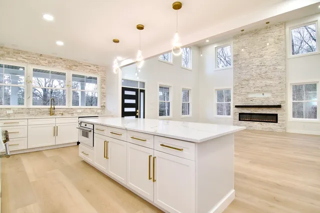 $1,200,000 | 4 Mohawk Street, Wilbraham, MA 01095