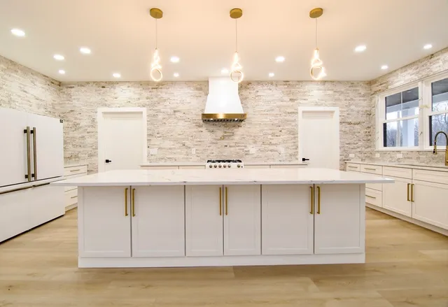 $1,200,000 | 4 Mohawk Street, Wilbraham, MA 01095