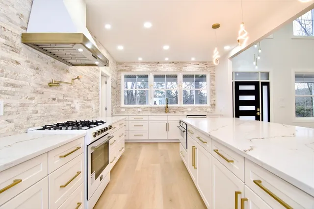 $1,200,000 | 4 Mohawk Street, Wilbraham, MA 01095