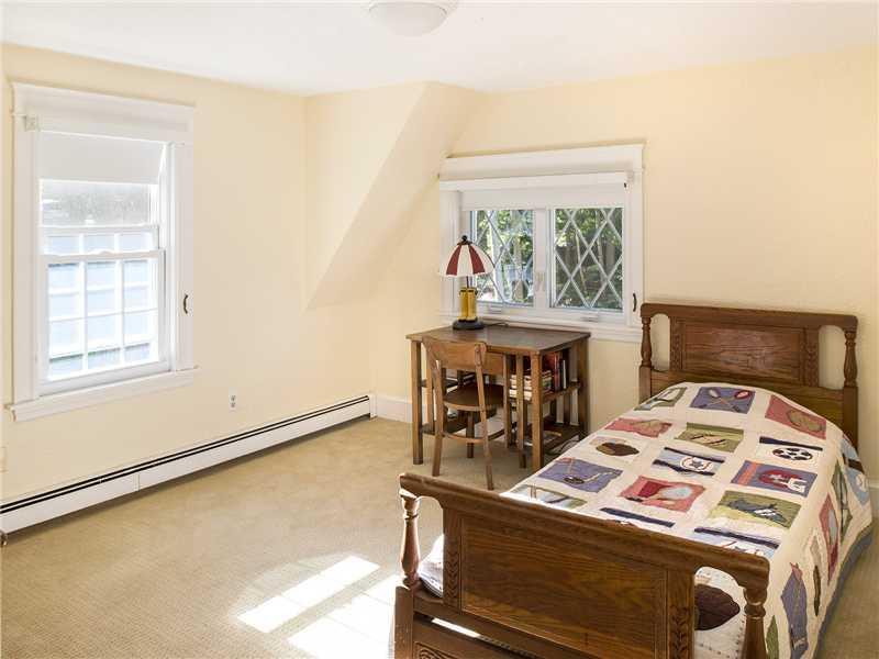 24 Wood Road Cape Elizabeth, ME 04107 - Photo 20 of 27 Bedroom.