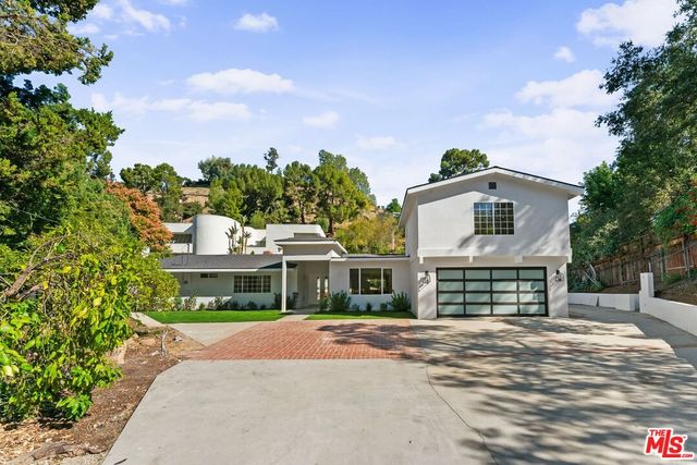 $2,295,000 | 4800 Topeka Drive, Tarzana, CA 91356