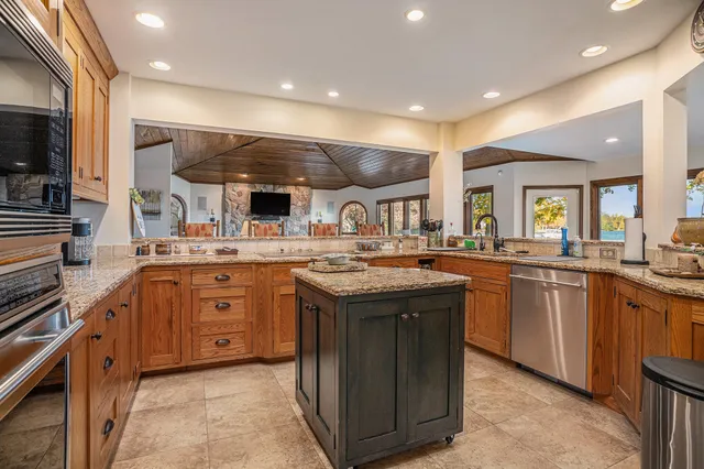 $2,400,000 | 10800 South Interlaken, Richland, MI 49083