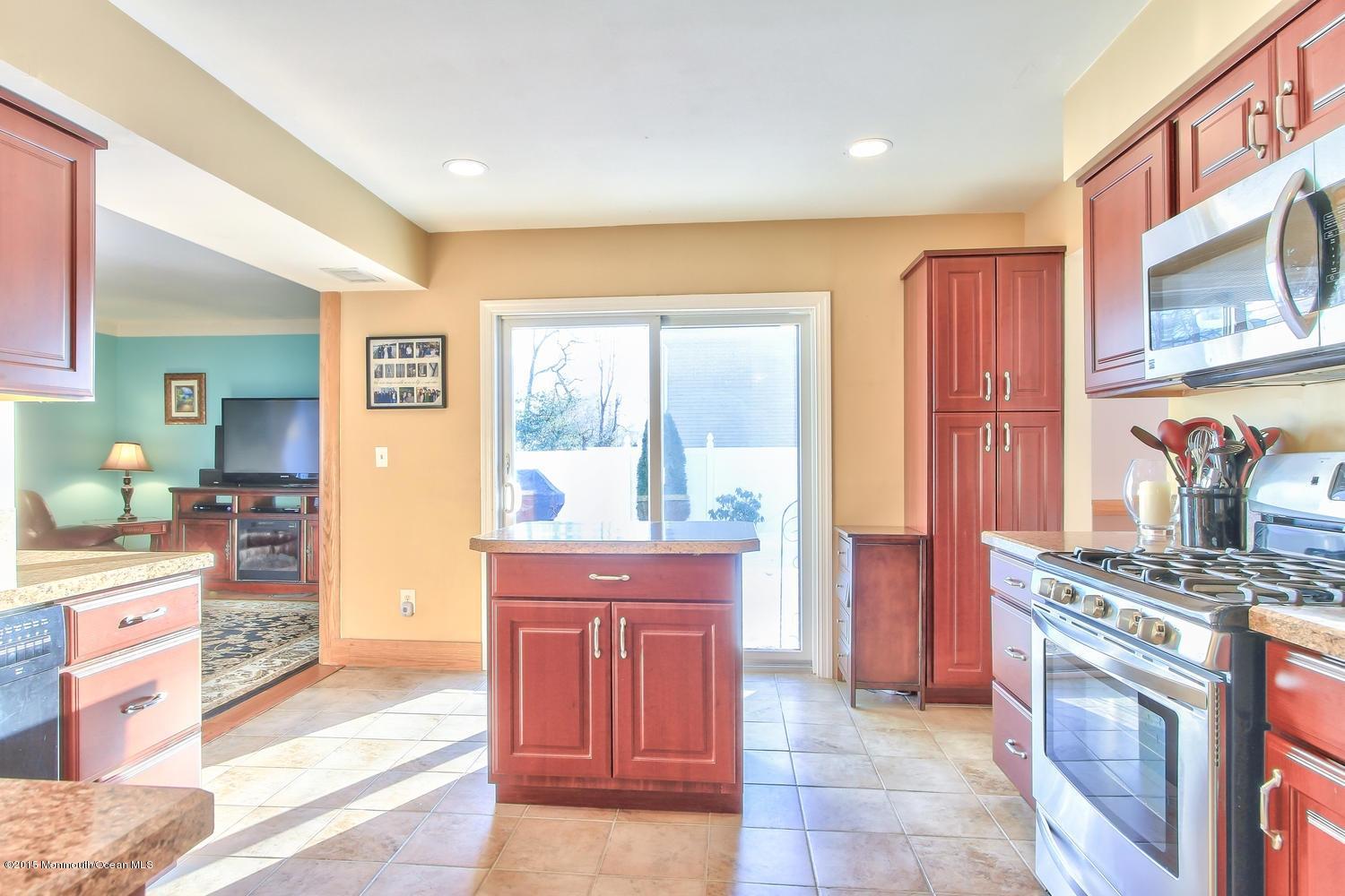 1461 Green Grove Road Brick, NJ 08724 - Photo 12 of 25 1461 Green Grove Rd Brick NJ-large-021-K