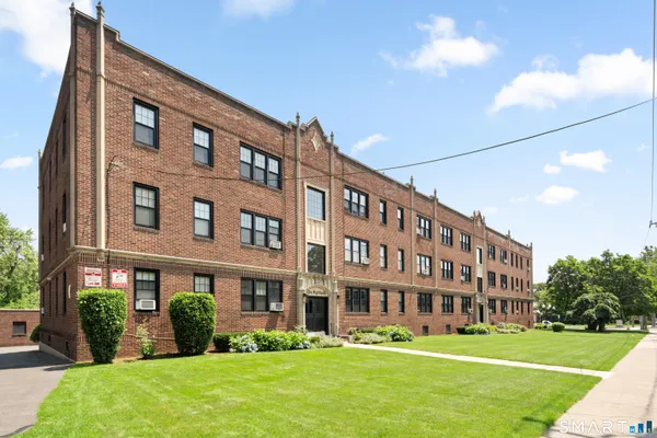 $2,950 | 6 Highland Street, Unit B2, West Hartford, CT 06119