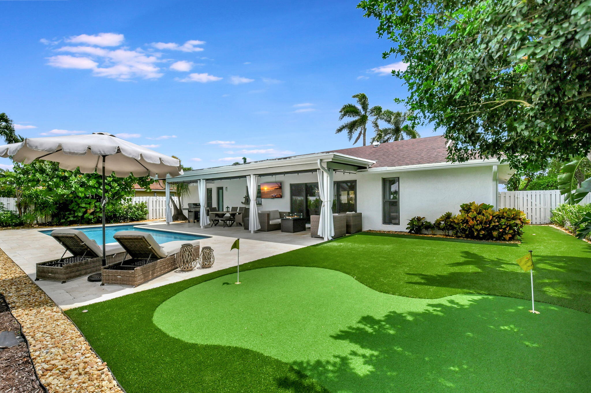 17775 Raintree Terrace Boca Raton, FL 33487 - Photo 3 of 70 43-web-or-mls-House (40)