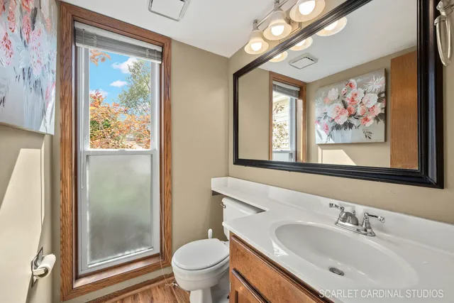 $3,300 | 54 North Royal Oak Drive, Vernon Hills, IL 60061