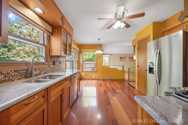 $3,300 | 54 North Royal Oak Drive, Vernon Hills, IL 60061