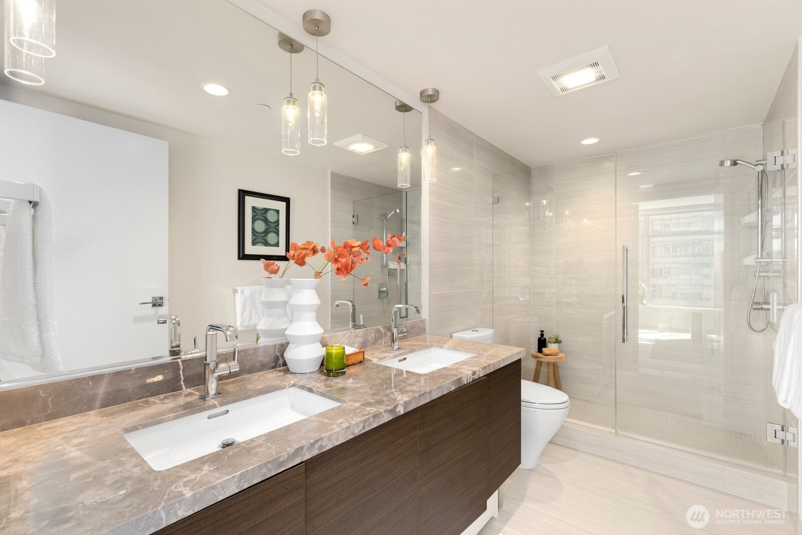 588 Bell Street, Unit 2102S Seattle, WA 98121 - Photo 17 of 37