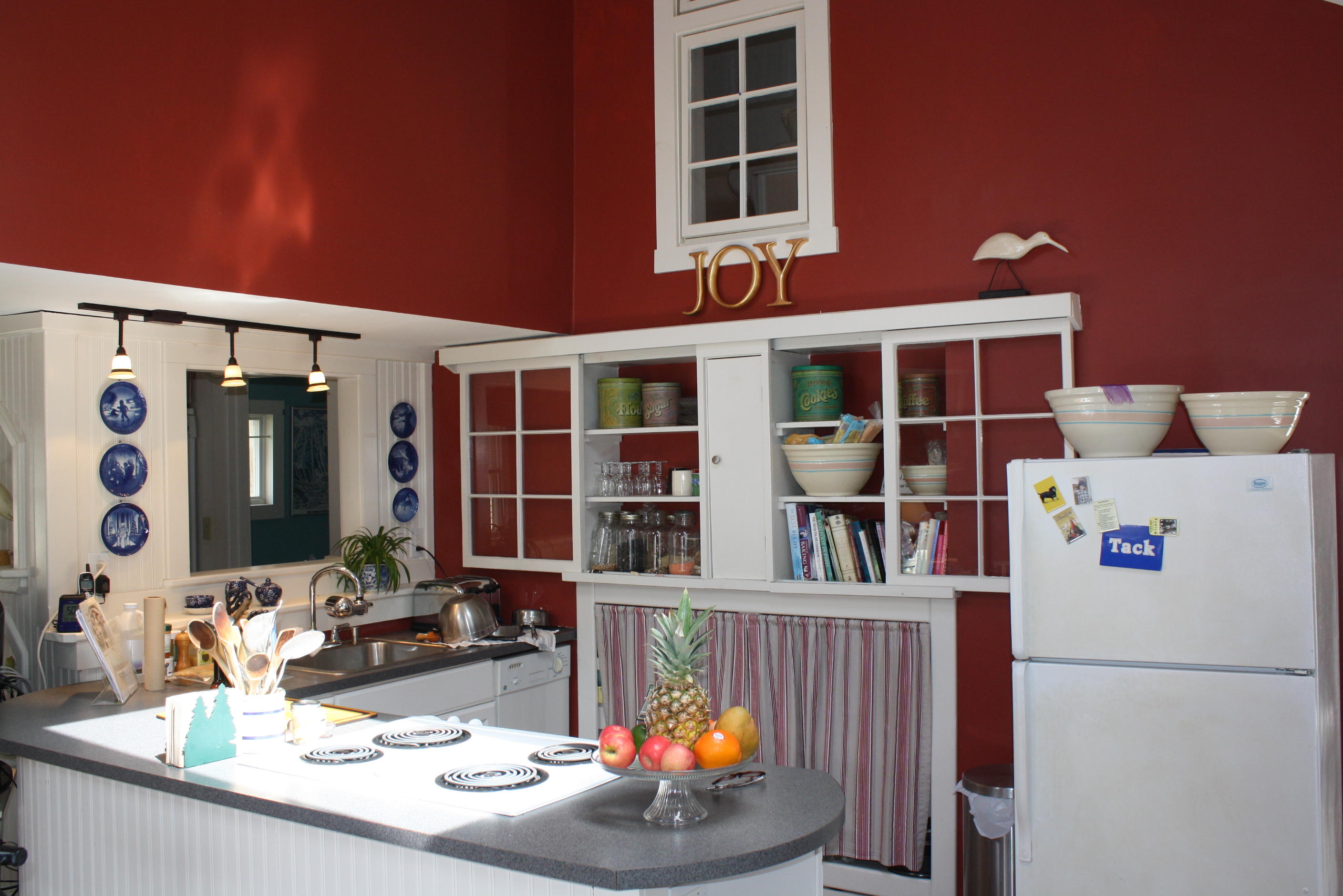 329 Ocean Point Road Boothbay, ME 04544 - Photo 9 of 17 Kitchen