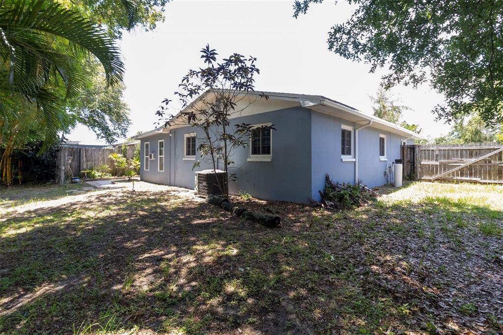 3018 19th Place Southwest Largo, FL 33774 - Photo 25 of 31