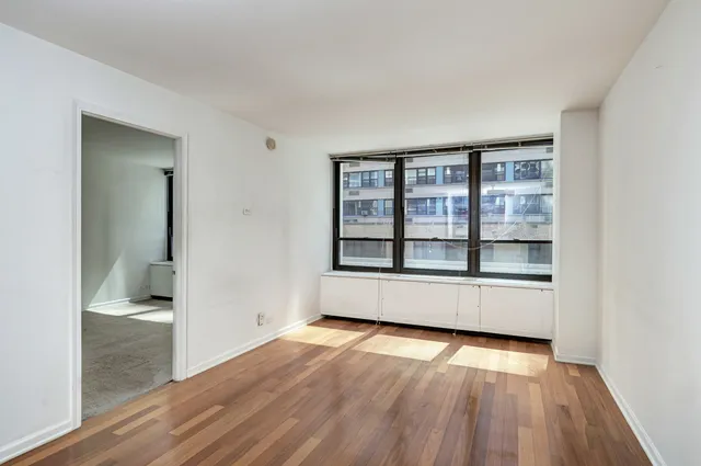 $2,299 | 222 East Pearson Street, Unit 203, Chicago, IL 60611