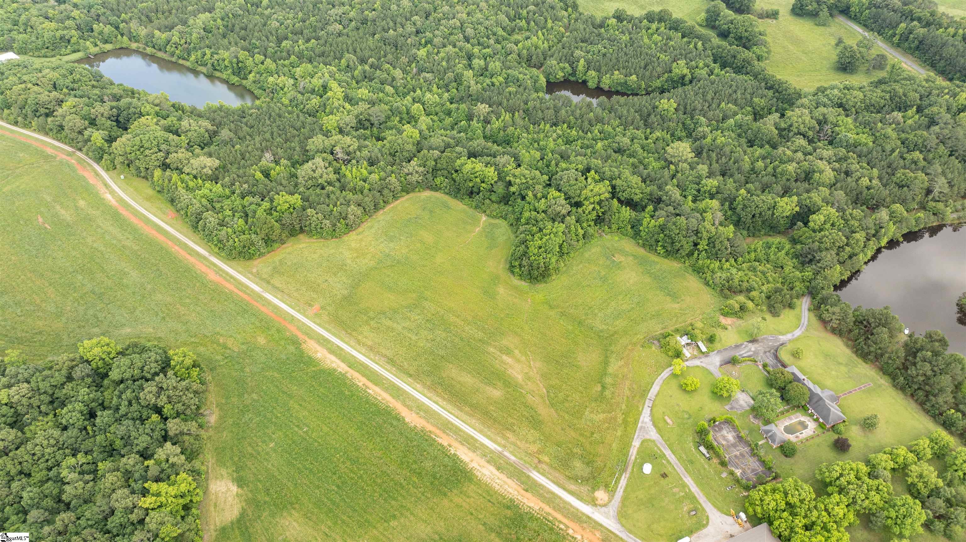 39 Hobby Lane Kinards, SC 29355 - Photo 10 of 11 Gallery Image 10