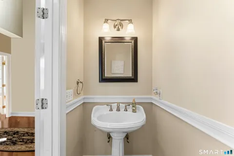 $939,900 | 41 Charter Ridge Drive, Newtown, CT 06482