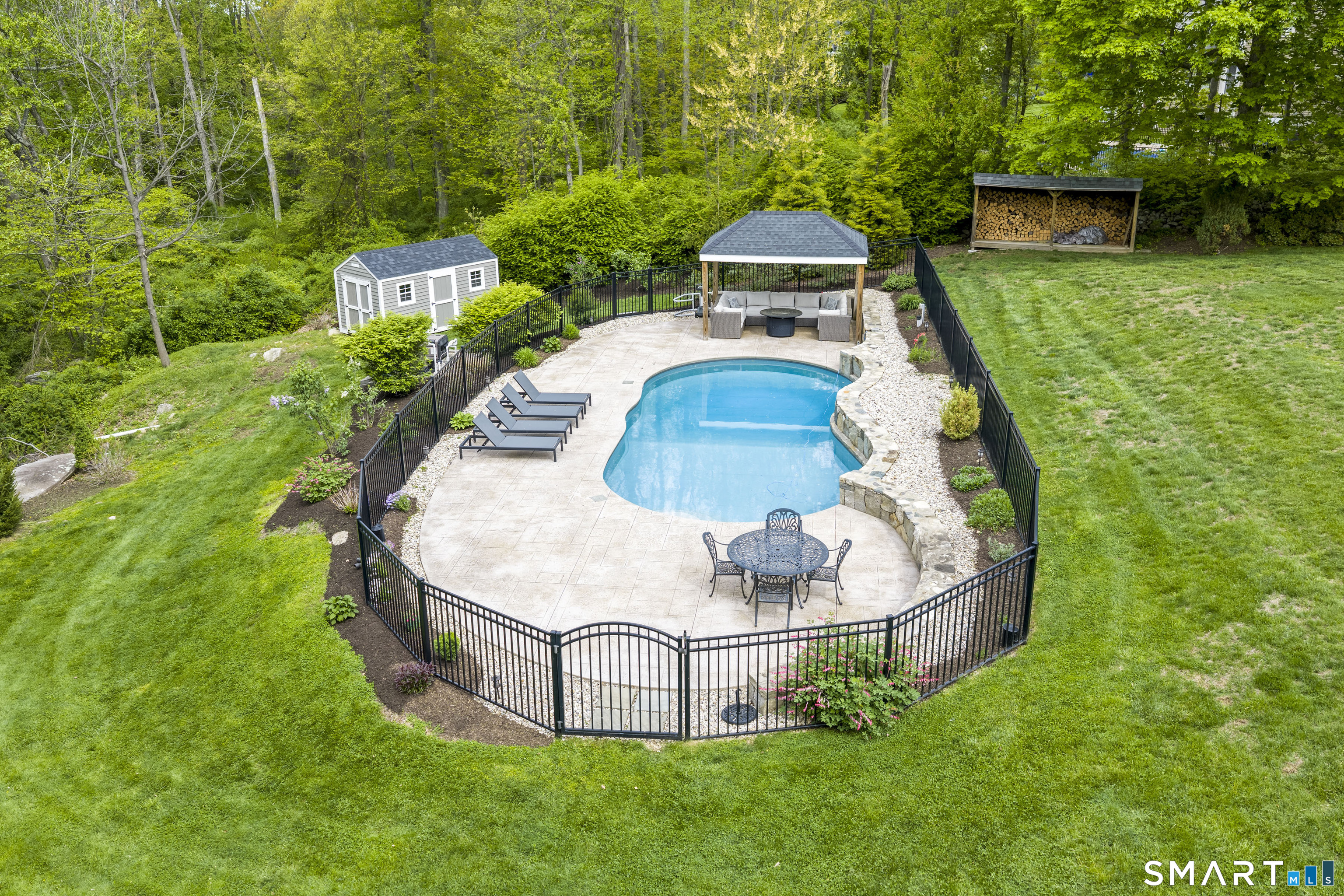 41 Charter Ridge Drive Newtown, CT 06482 - Photo 3 of 40