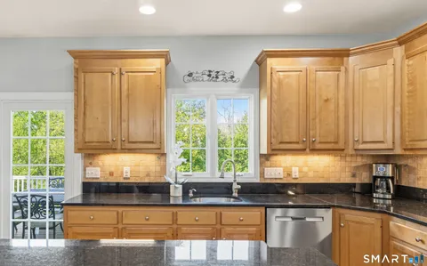 $939,900 | 41 Charter Ridge Drive, Newtown, CT 06482