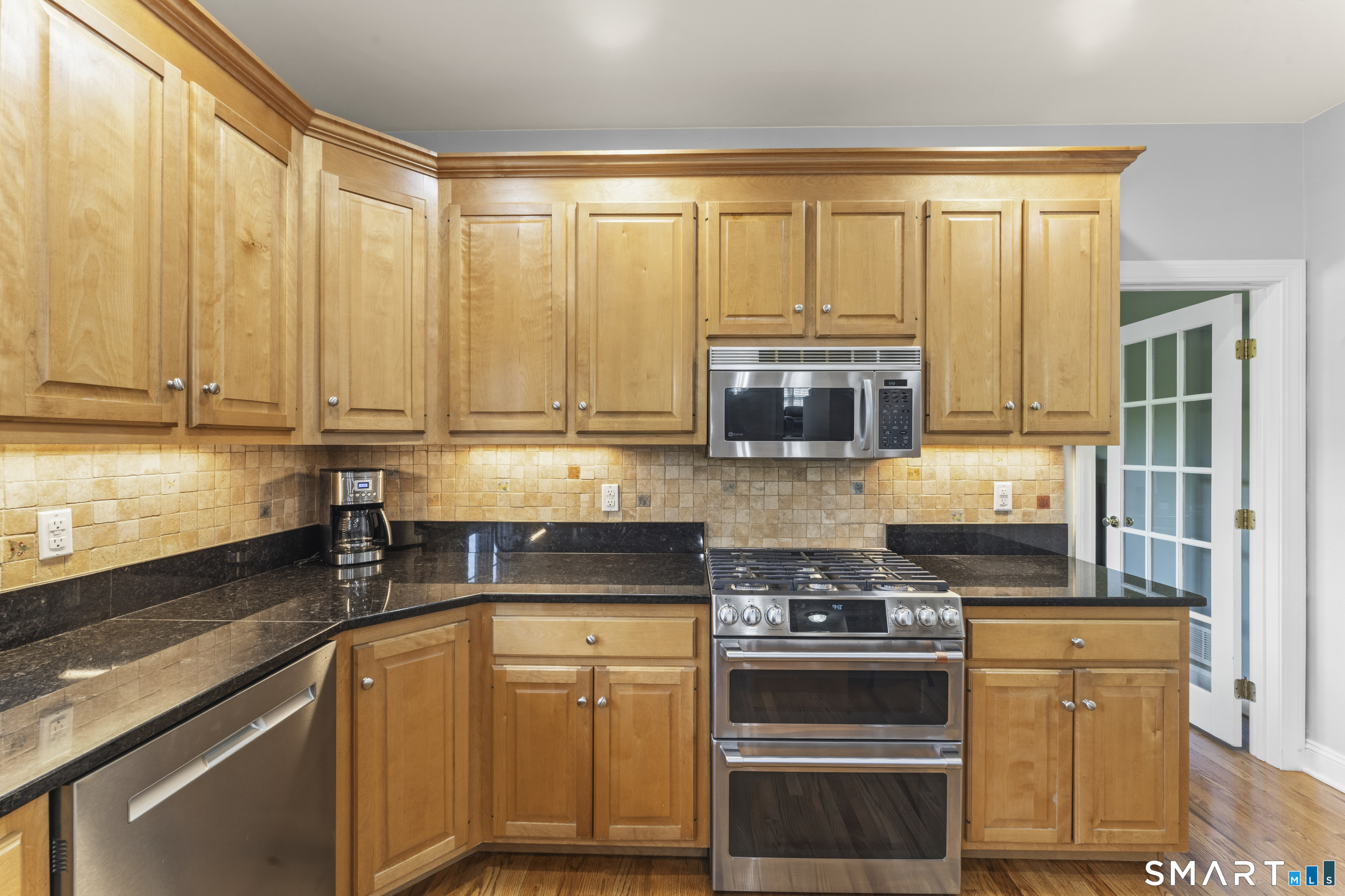 41 Charter Ridge Drive Newtown, CT 06482 - Photo 7 of 40