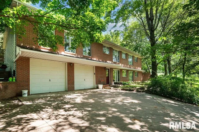 $295,000 | 9554 Rock River View, Colona, IL 61241