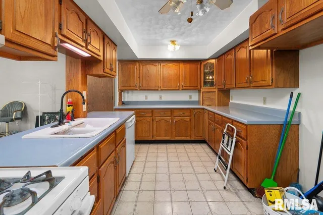 $295,000 | 9554 Rock River View, Colona, IL 61241