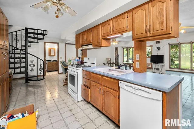 $295,000 | 9554 Rock River View, Colona, IL 61241