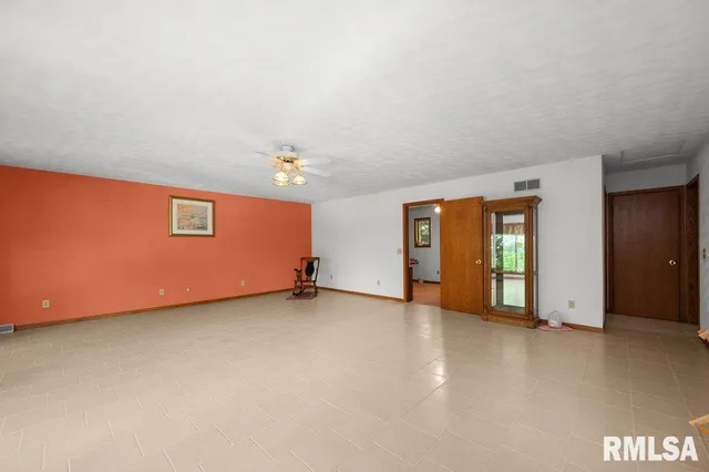 $295,000 | 9554 Rock River View, Colona, IL 61241