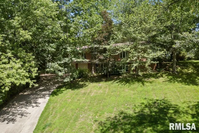 $295,000 | 9554 Rock River View, Colona, IL 61241