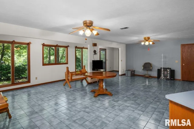 $295,000 | 9554 Rock River View, Colona, IL 61241