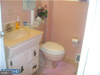 7332 Brockton Road Philadelphia, PA 19151 - Photo 5 of 11 Gallery Image 5