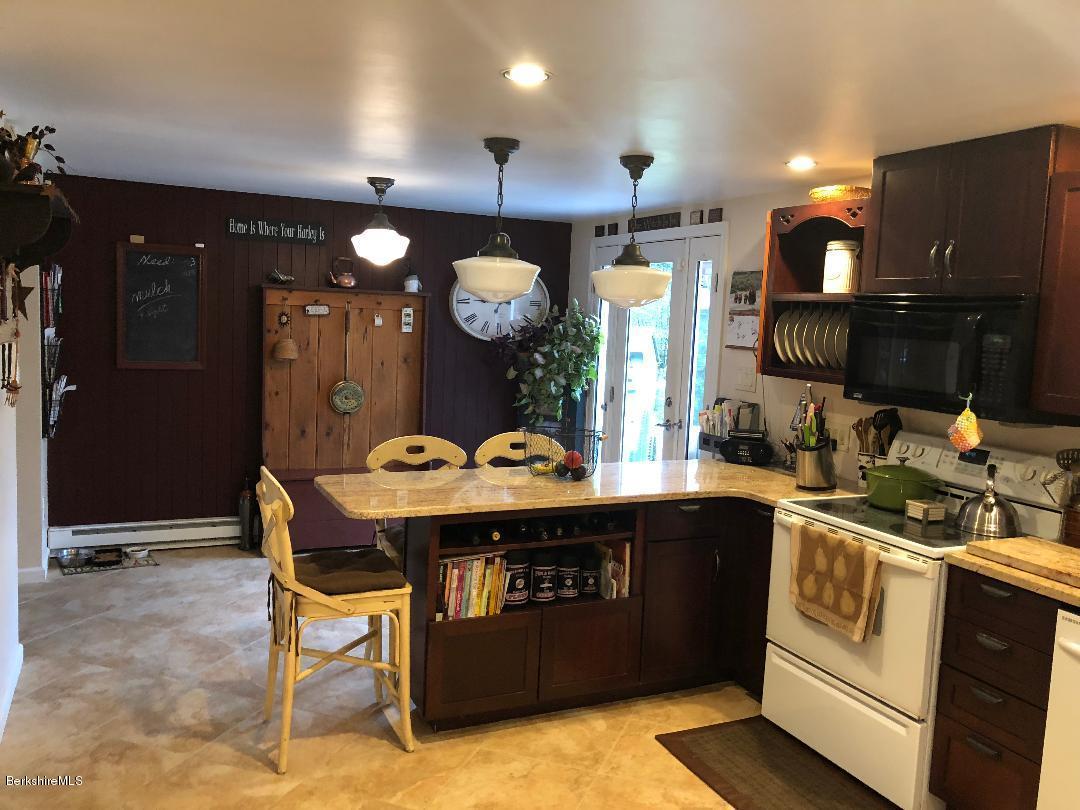 400 Michaels Road Hinsdale, MA 01235 - Photo 3 of 24 400 Michaels Kitchen2