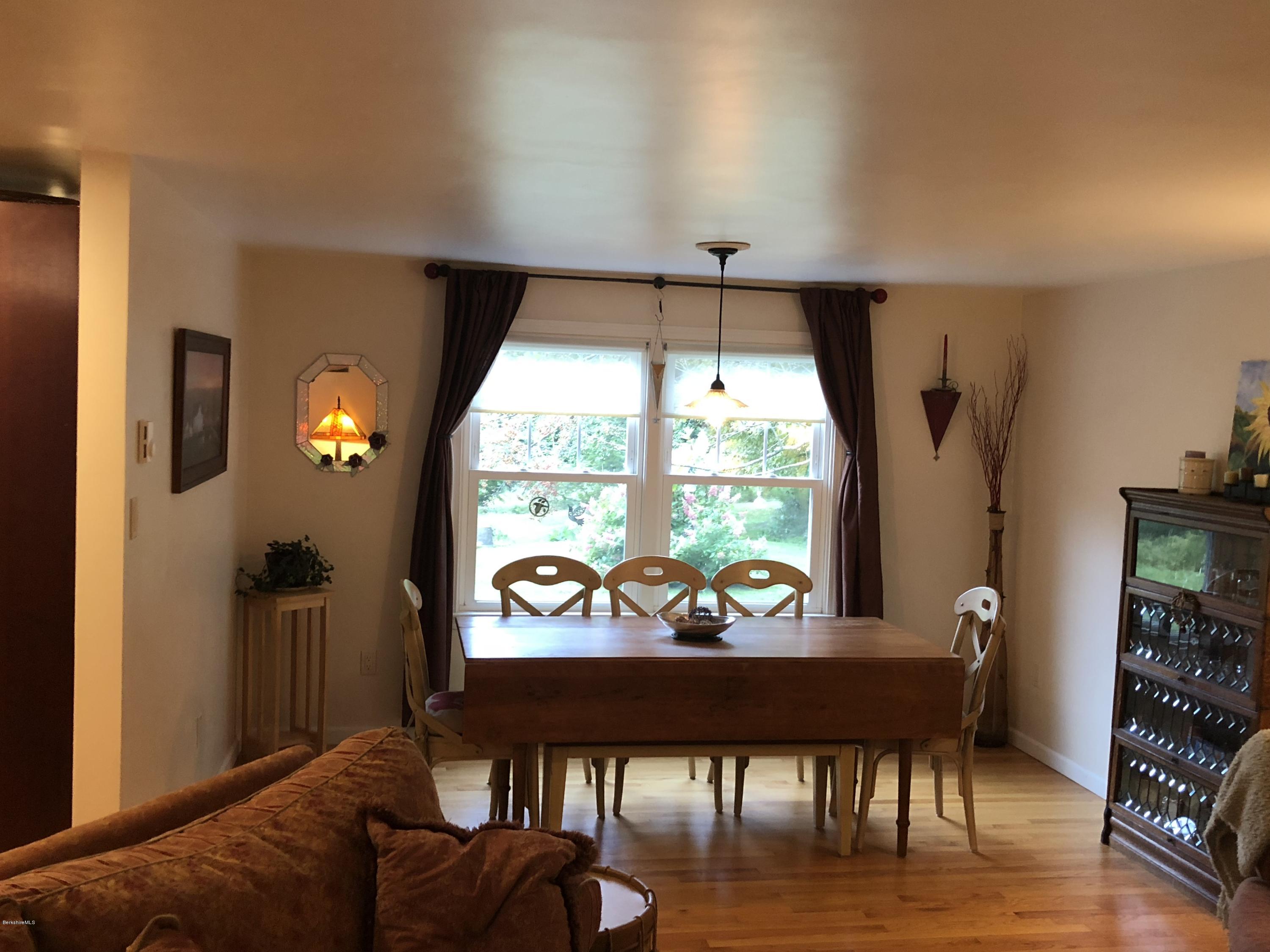 400 Michaels Road Hinsdale, MA 01235 - Photo 7 of 24 400 Michaels dining