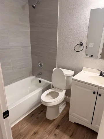 $1,200 | 3714 Garden Lane, Dallas, TX 75210