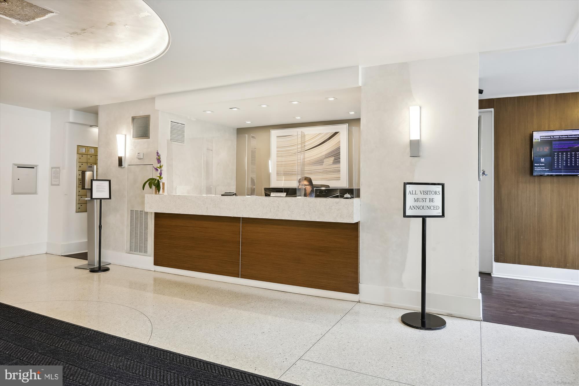 4000 Tunlaw Road Northwest, Unit 611 Washington, DC 20007 - Photo 7 of 29 Concierge Desk