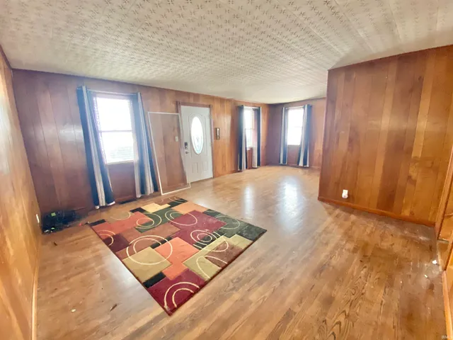 $100,000 | 3227 West 300 South, Winchester, IN 47394