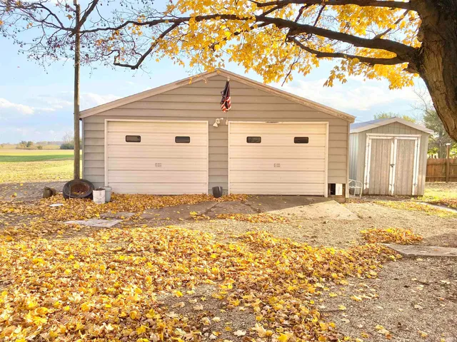 $100,000 | 3227 West 300 South, Winchester, IN 47394