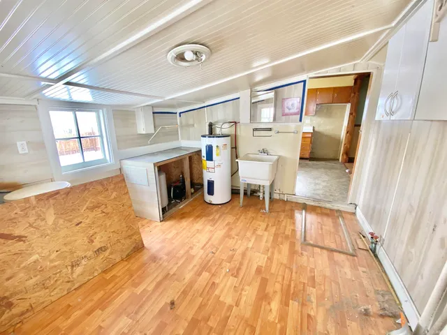 $100,000 | 3227 West 300 South, Winchester, IN 47394