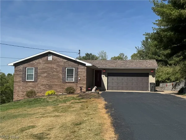 $384,000 | 165 Wynnwood Drive, Marietta, OH 45750