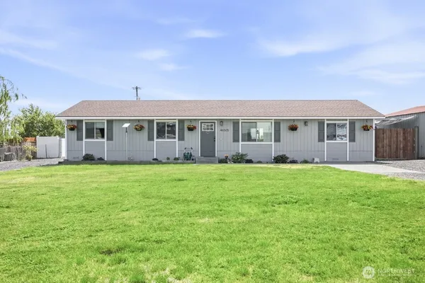 $325,000 | 46505 Paterson Avenue, Paterson, WA 99345