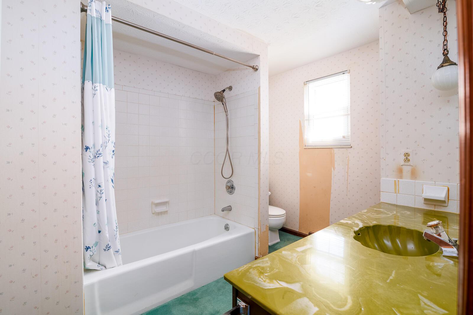 5881 Hughes Road Galena, OH 43021 - Photo 25 of 57 FULL BATH