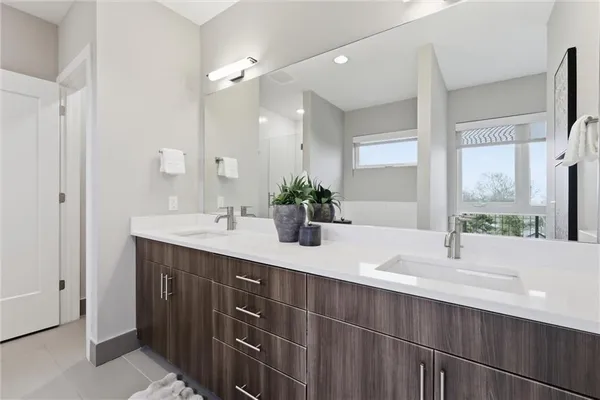 $775,000 | 1722 Madison Avenue, Kansas City, MO 64108
