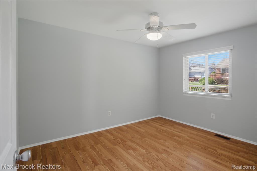 2232 Warrington Road Rochester Hills, MI 48307 - Photo 20 of 51