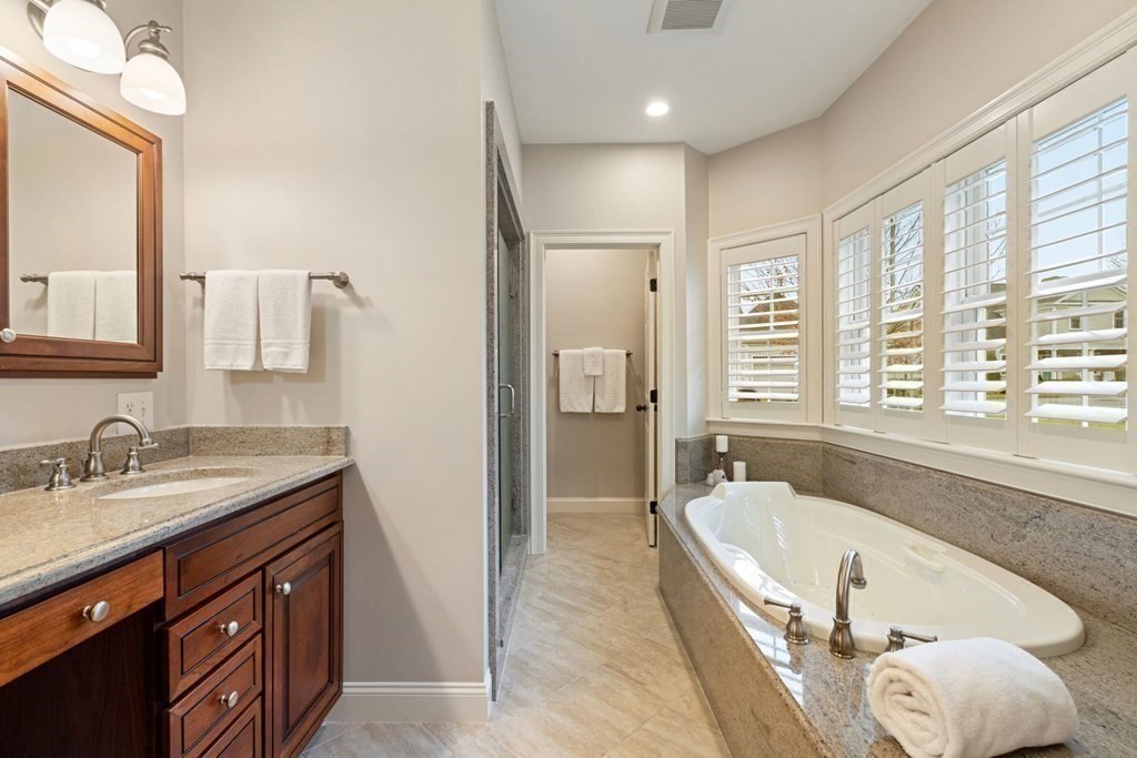 9 Ridgewood Crossing, Unit 9 Hingham, MA 02043 - Photo 16 of 31