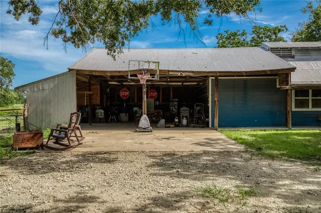 $549,000 | 14125 County Road 164, Unit COUNTYROAD, Iola, TX 77861
