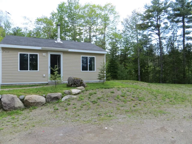 $144,500 | 12 Tannery Loop, Amherst, ME 04605